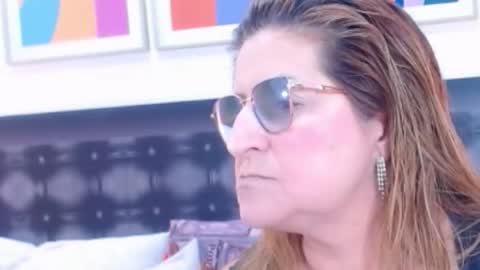 Snapshot of sandra_20_ chatting on November 2025 10:48:02 AM SANDRA online show from November 2025 10:48:02 AM