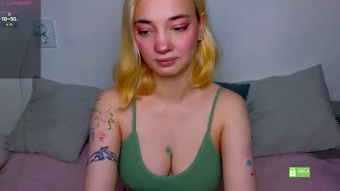 Snapshot of sandra_bell_ chatting on October 2025 07:39:01 AM Sandra online show from October 2025 07:39:01 AM