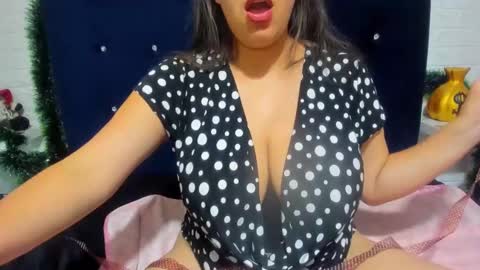 sandraclarkx69 online show from December 2024 11:02:01 PM