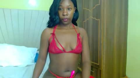 Sandy online show from October 2025 08:18:02 PM