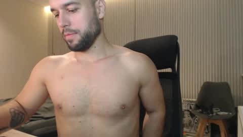 DeAlex online show from October 2025 09:03:01 PM