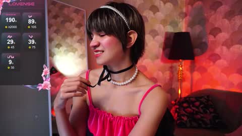 Viola  online show from November 2025 09:02:01 PM