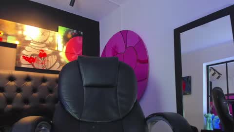 santi online show from February 2025 02:02:01 PM