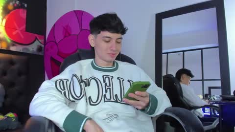 santi online show from February 2025 02:57:01 PM