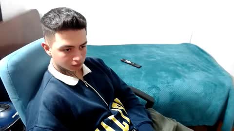 Snapshot of santi_ss chatting on October 2025 02:10:01 AM santi_ss online show from October 2025 02:10:01 AM