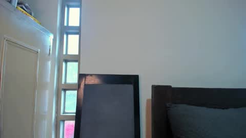 santi_twink19 online show from October 2025 09:24:01 PM