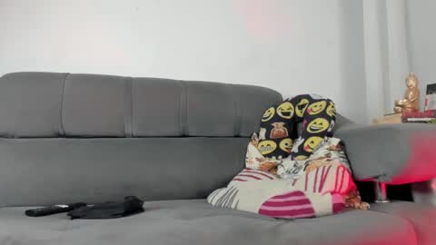 Santiago online show from October 2025 12:13:01 AM