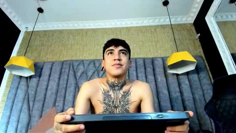 Snapshot of santiabader chatting on October 2025 11:44:02 AM SantiAbader online show from October 2025 11:44:02 AM