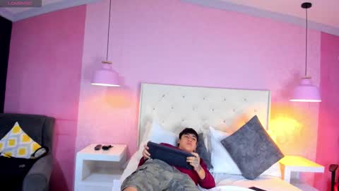 Snapshot of santiabader chatting on November 2025 12:36:02 PM SantiAbader online show from November 2025 12:36:02 PM