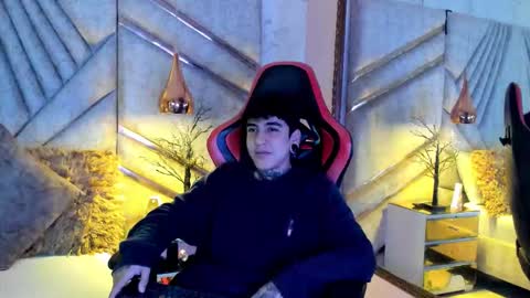 Snapshot of santiabader chatting on November 2025 12:05:02 PM SantiAbader online show from November 2025 12:05:02 PM