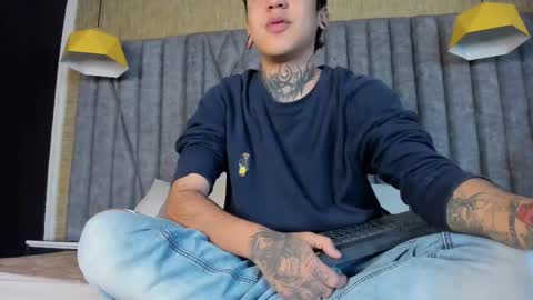 Snapshot of santiabader chatting on November 2025 11:43:02 AM SantiAbader online show from November 2025 11:43:02 AM