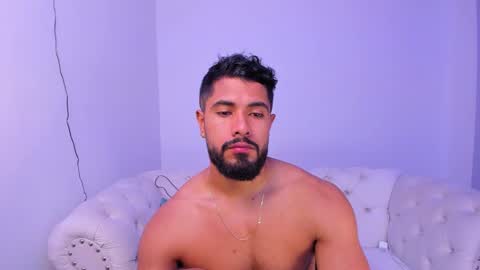 santiago_huntt online show from December 2024 12:44:02 PM