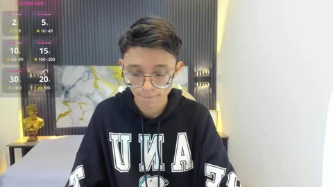 Snapshot of santiago_russo18 chatting on September 2025 01:02:02 PM santiago_russo18 online show from September 2025 01:02:02 PM