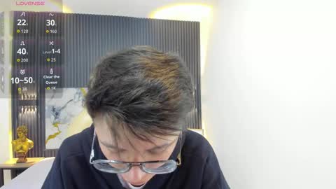 santiago_russo18 online show from September 2025 12:08:02 PM