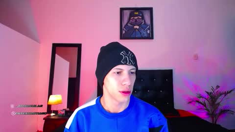 SANTAGO online show from October 2025 11:51:02 AM