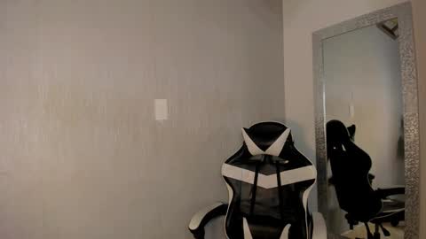 Snapshot of santiceballo chatting on November 2025 07:59:01 PM Julius Novachrono online show from November 2025 07:59:01 PM