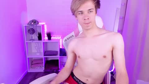 Santo online show from September 2025 08:53:02 PM