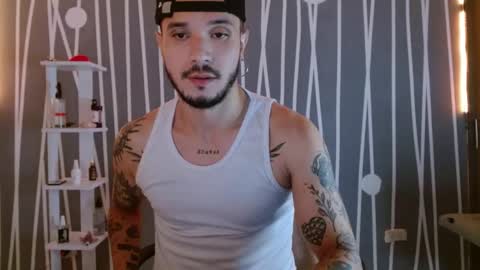 Santy Torres online show from February 2025 03:31:02 AM