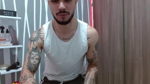 Santy Torres online show from October 2025 03:25:01 AM