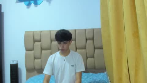 Snapshot of santy_caerrinton chatting on January 2025 04:20:01 AM Santiago online show from January 2025 04:20:01 AM