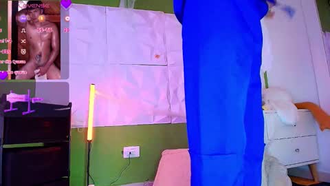 Santyago online show from October 2025 08:42:01 PM