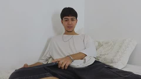 santybig18 online show from December 2024 05:58:02 PM