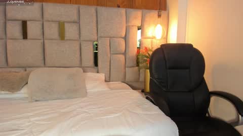 Saori  online show from March 2025 12:01:02 PM