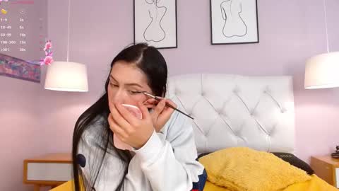 Sara online show from October 2025 08:50:02 PM