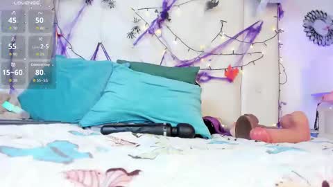 Sara online show from October 2025 10:58:02 PM