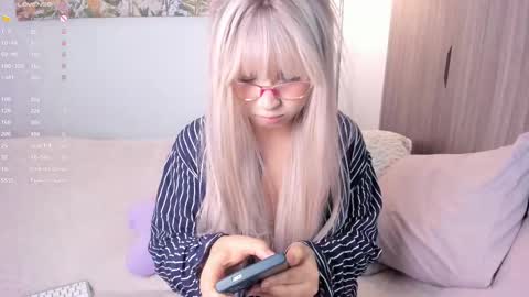 Sara  new account  give me thomb up  Follow me   help me reach 15k followers again   online show from September 2025 11:51:02 PM