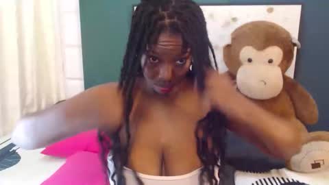 Snapshot of sara_marks chatting on October 2025 11:30:02 AM S A R A online show from October 2025 11:30:02 AM