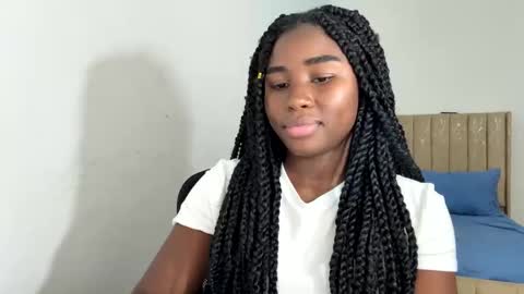 Snapshot of sara_muscle chatting on October 2025 05:19:02 AM Sara online show from October 2025 05:19:02 AM