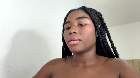 Snapshot of sara_muscle chatting on November 2025 05:39:01 AM Sara online show from November 2025 05:39:01 AM