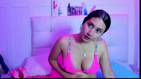 sara_parker22 online show from January 2025 04:27:01 PM