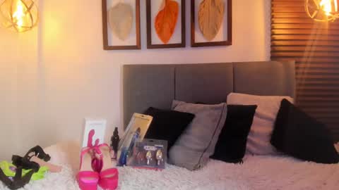 sara_parker22 online show from January 2025 01:54:01 PM