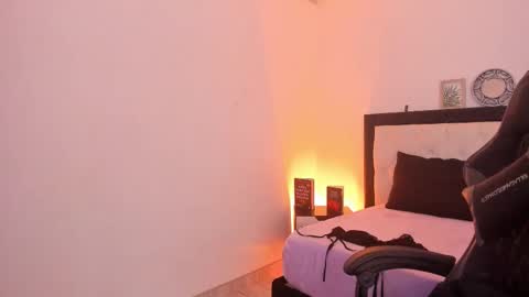 Snapshot of sara_roades chatting on December 2025 02:11:01 PM sara_roades online show from December 2025 02:11:01 PM