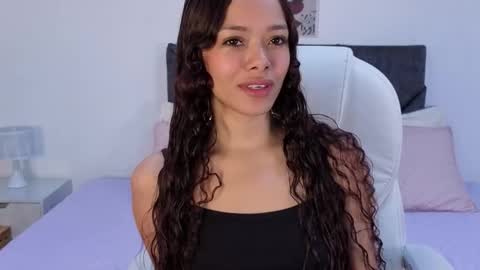 sara  online show from October 2025 01:56:02 PM