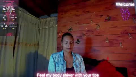 Snapshot of sara_thompson01 chatting on October 2025 06:01:02 AM SARA online show from October 2025 06:01:02 AM