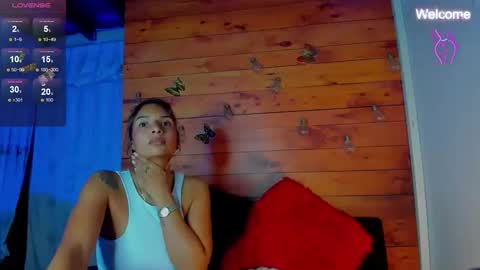 Snapshot of sara_thompson01 chatting on October 2025 04:02:01 AM SARA online show from October 2025 04:02:01 AM