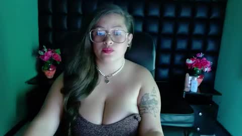 sara_thonson_ online show from December 2024 05:59:02 AM