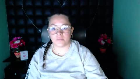 sara_thonson_ online show from December 2024 03:01:02 AM