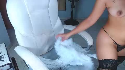 Snapshot of sara_y_rauw chatting on September 2025 01:54:02 AM Sara online show from September 2025 01:54:02 AM