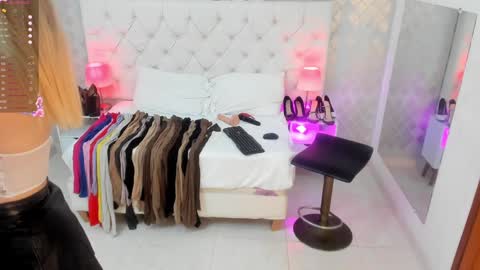 Saraa Gomez online show from January 2025 03:38:02 AM