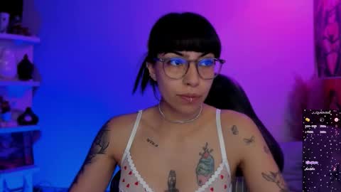 Sara online show from November 2025 03:00:01 PM