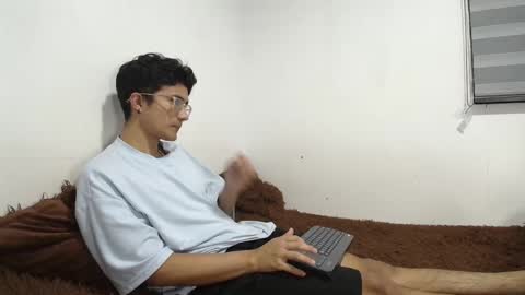 Snapshot of saraandthomas chatting on February 2025 03:56:02 AM sara and thomas online show from February 2025 03:56:02 AM