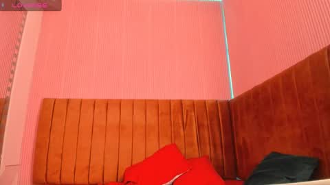 Sara Castillo online show from February 2025 03:42:01 PM