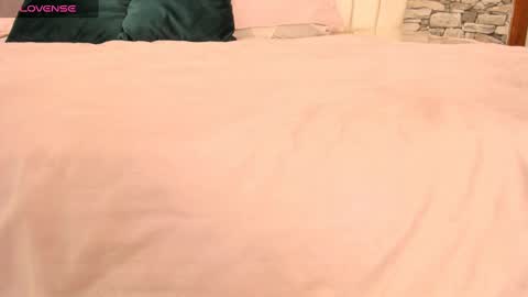 Sara Castillo online show from March 2025 03:41:01 PM