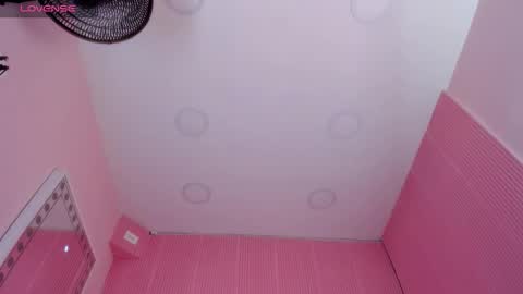 Sara Castillo online show from September 2025 09:53:02 AM