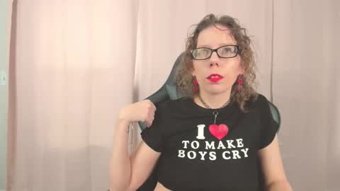 Sara Desire online show from September 2025 01:49:01 PM