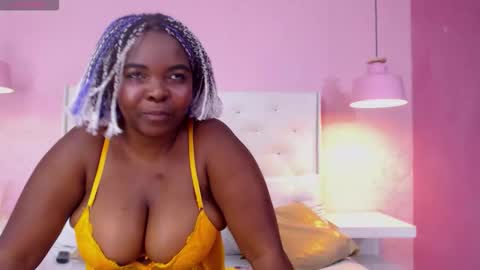 saradunss online show from September 2025 07:03:02 PM